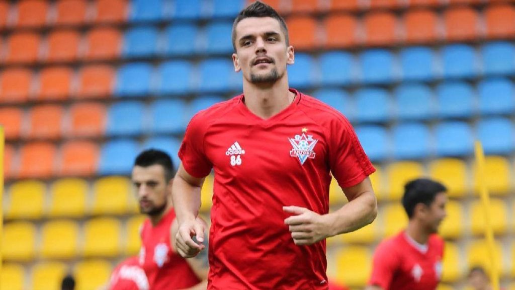 “Zvali su me Sarajevo, Velež, Borac…”