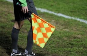 Skandal u Srbiji: Fudbaler zbog dosuđenog penala slomio nos sudiji