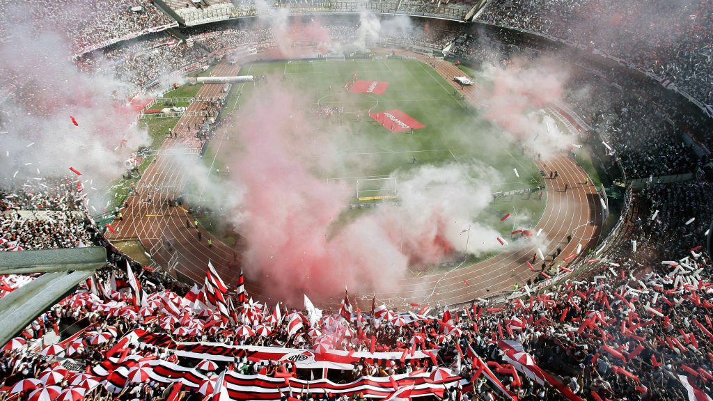 “Ludi” Argentinci: 20 hiljada “viška” navijača na River – Boca
