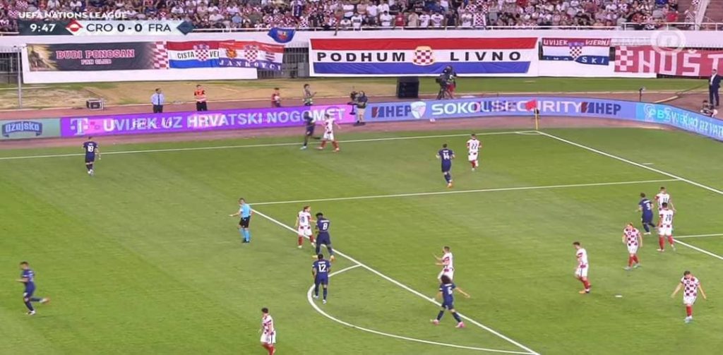 U Splitu igra Hrvatska, a na tribinama zastave sa gradovima BiH