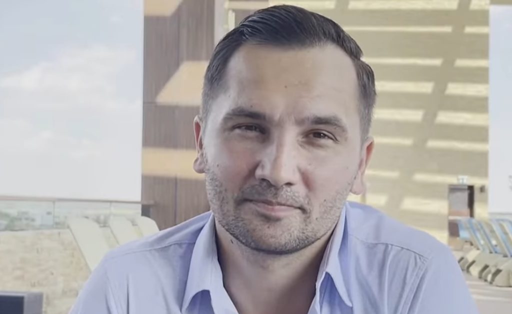 Bivši reprezentativac BiH u Dubaiju prodaje kuće od po 6 miliona eura