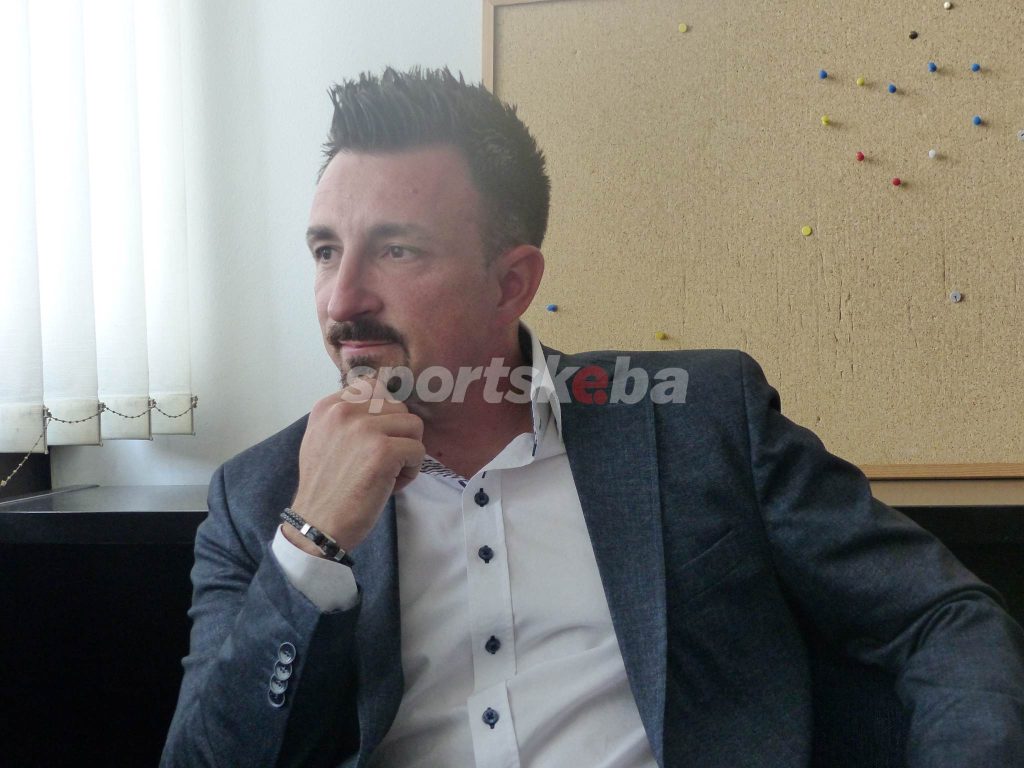Bašić: Ne žalim zbog izjave o bušenju lopti! Klupu sam premjestio zbog psovki, moj status ne ovisi od Evrope