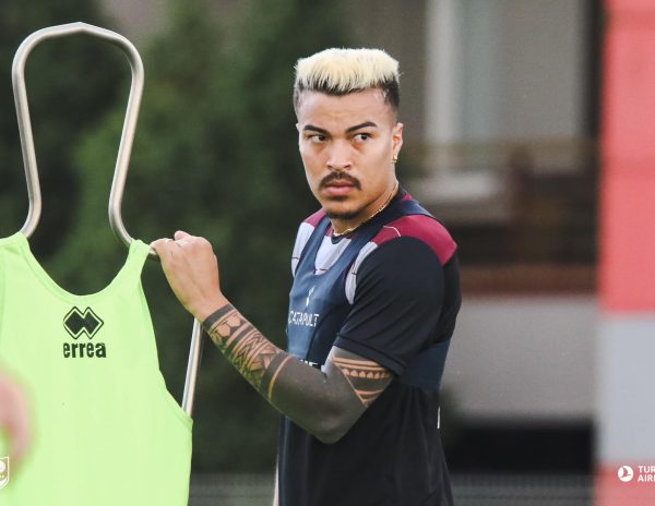 Trebao je biti velika zvijezda FK Sarajevo, sada raskinuo ugovor sa Bordo timom</a>
