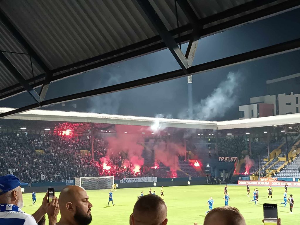 Željo poveo protiv Borca, “planule” čak tri tribine na Grbavici! (FOTO)