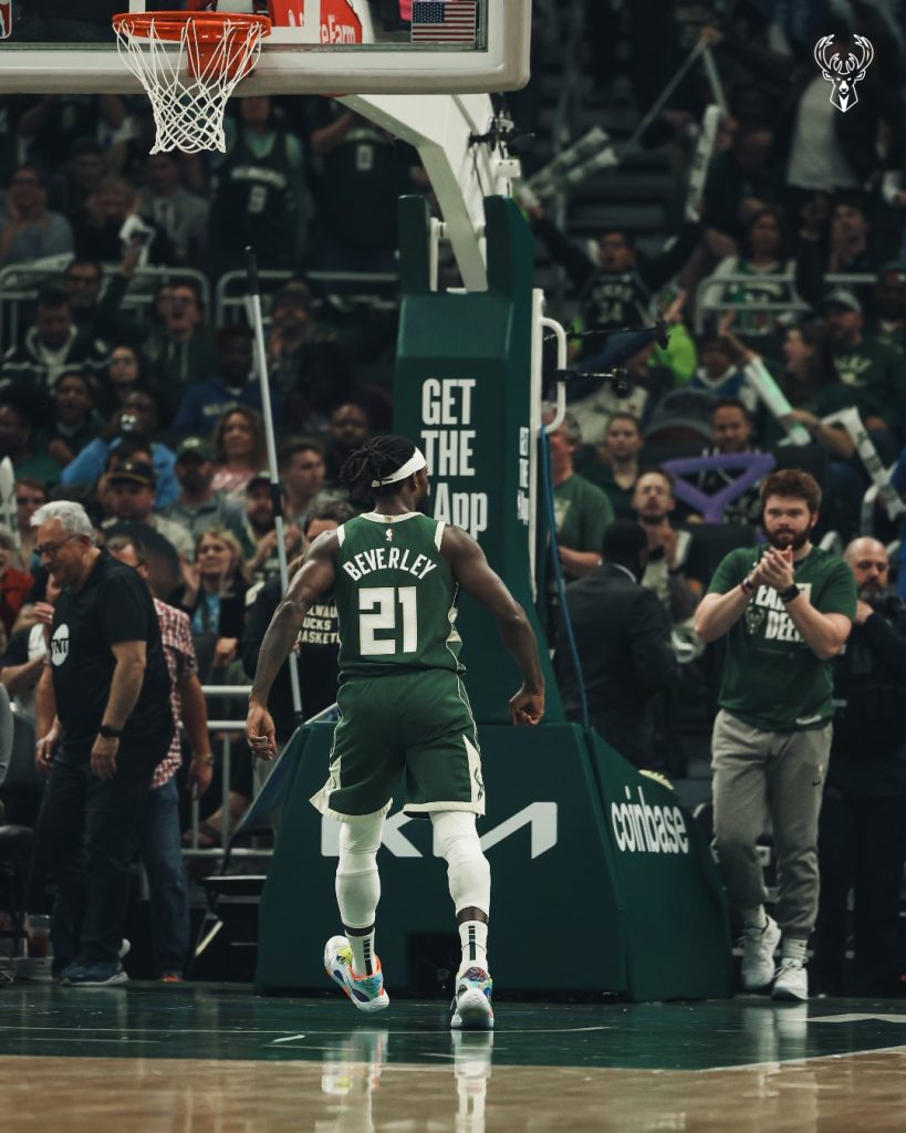 Milwaukee i Philadelphia ostali u igri, Cleveland poveo
