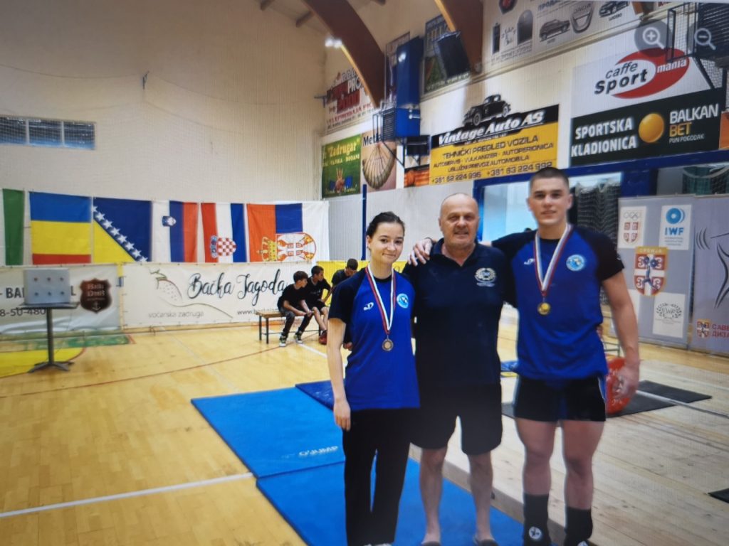Klub dizača tegova Bosna iz Sarajeva, predvođena trenerom Namikom Omerovićem postiže sjajne rezultate