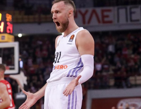 Na pomolu senzacionalni transfer Džanana Muse</a>