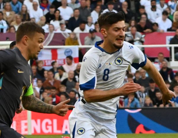 Armin Gigović ostaje u Bundesligi? Reprezentativac BiH pred važnom odlukom</a>