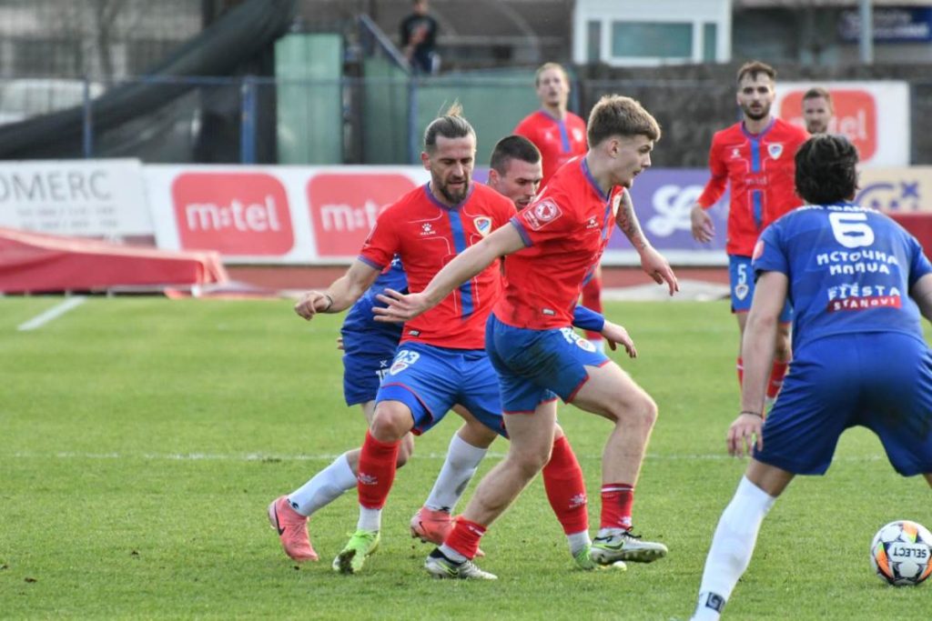 Rutinski trijumf nad Famosom za put Borca u polufinale