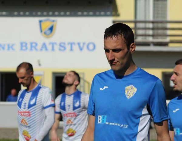 Jedinstven primjer u nogometu, bh napadač priznao: “Ne mogu više, nisam dobar u glavu!”</a>