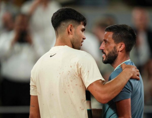 Srčani Damir Džumhur oduševio Parižane: “Uživao sam u atmosferi i svakoj sekundi meča!“</a>
