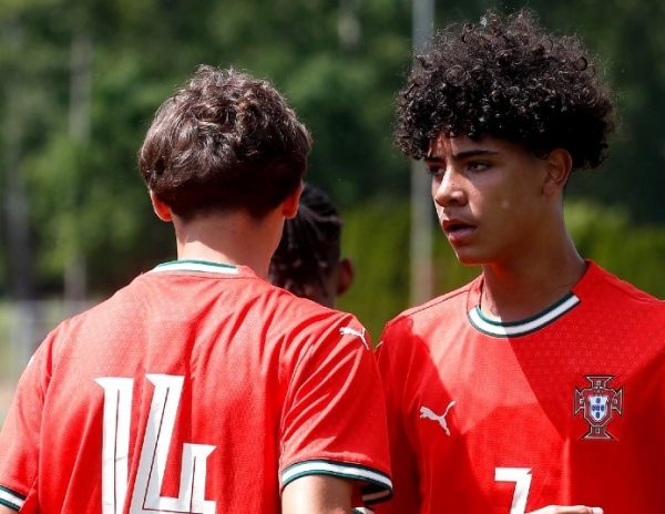 Cristiano Ronaldo Junior zabio prvijenac za Portugal, SIU odjeknulo tribinama</a>