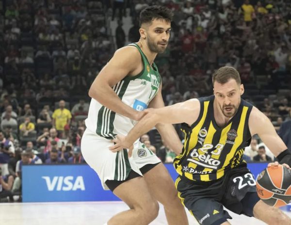 Imamo prvog finalistu: Fenerbahce slomio branioca titule i zakazao megdan Monacu ili Olympiacosu!</a>
