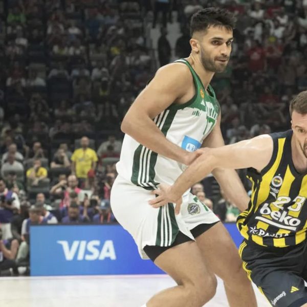 Imamo prvog finalistu: Fenerbahce slomio branioca titule i zakazao megdan Monacu ili Olympiacosu!