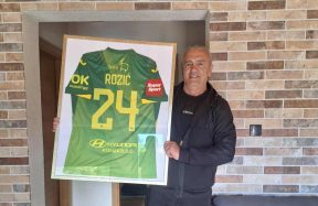 Ferdo Bašić legenda NK Posušja pohvalio se poklonom
