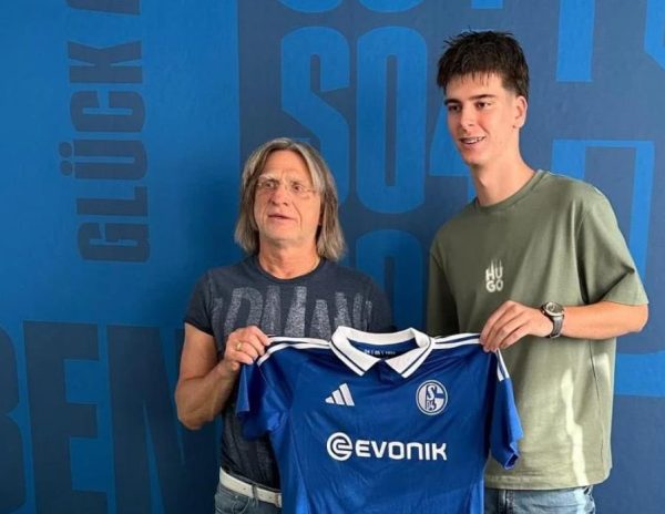 Bh. reprezentativac potpisao višegodišnji ugovor za Schalke!</a>