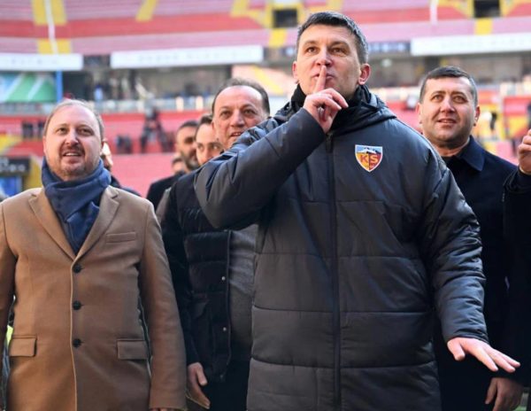 Sergej Jakirović pred transferom karijere: Turska sve dalje, ko bi odbio engleske stadione i milione!</a>