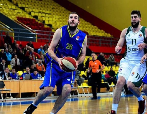 Šok u Srbiji: Preminuo bivši košarkaški reprezentativac u 39. godini</a>