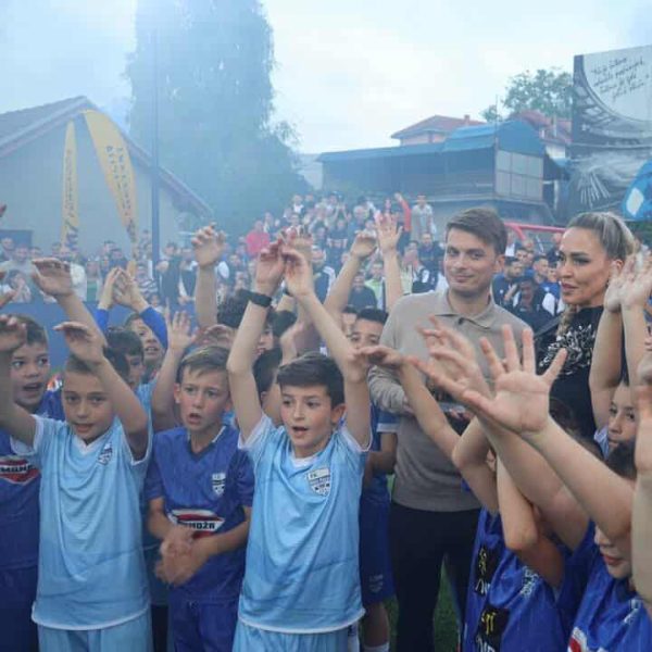 Lijepo je doć’ u svoju čaršiju, k’o pobjednik se vratiti – otvoren teren posvećen Ademu Ljajiću