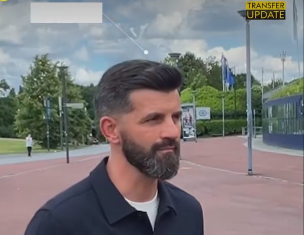 Miron Muslić sa cvijetom Srebrenice stigao na potpis u Schalke</a>