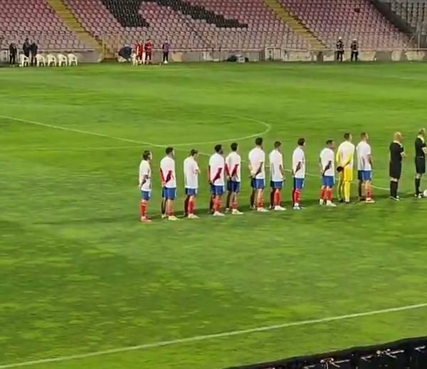 Samo dva igrača držala su ruku na srcu prilikom intoniranja himne na meču Borac- Zrinjski