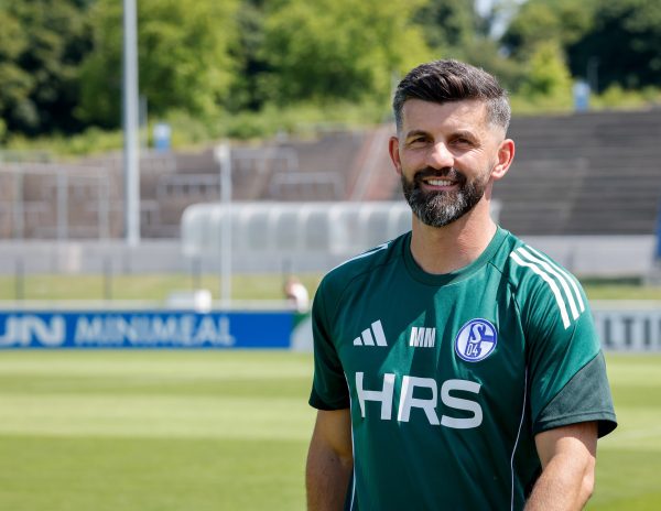 Schalke u transu: Bh. trenera Muslića pozdravile hiljade navijača! (VIDEO)</a>