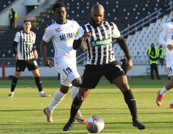 FIFA suspendovala Partizan!</a>