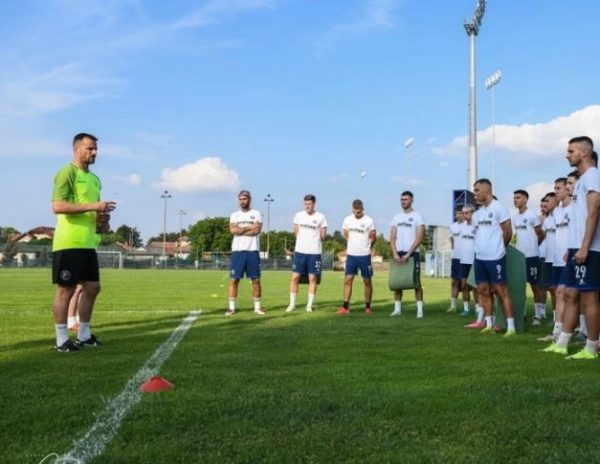 Šok za navijače Radnika: Sedam fudbalera se oprostilo od kluba!</a>