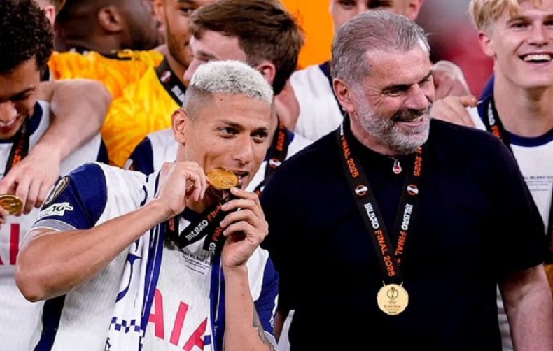 Osvojio evropski trofej,pa dobio otkaz u Tottenhamu, sada bi mogao dobiti atraktivan posao