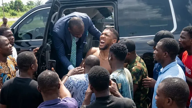 Anthony Joshua prelazi u MMA?! “Zašto se ne bih okušao” joshua