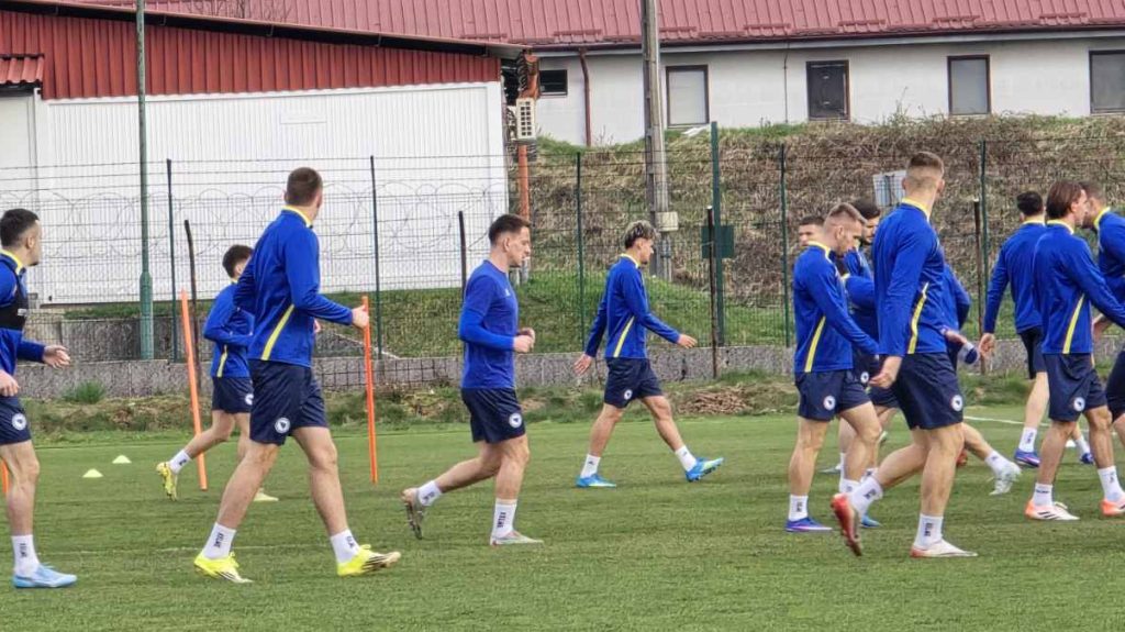 (VIDEO) Zmajevi se spremaju za Vels: raspoloženi reprezentativci odradili trening u Butmiru
