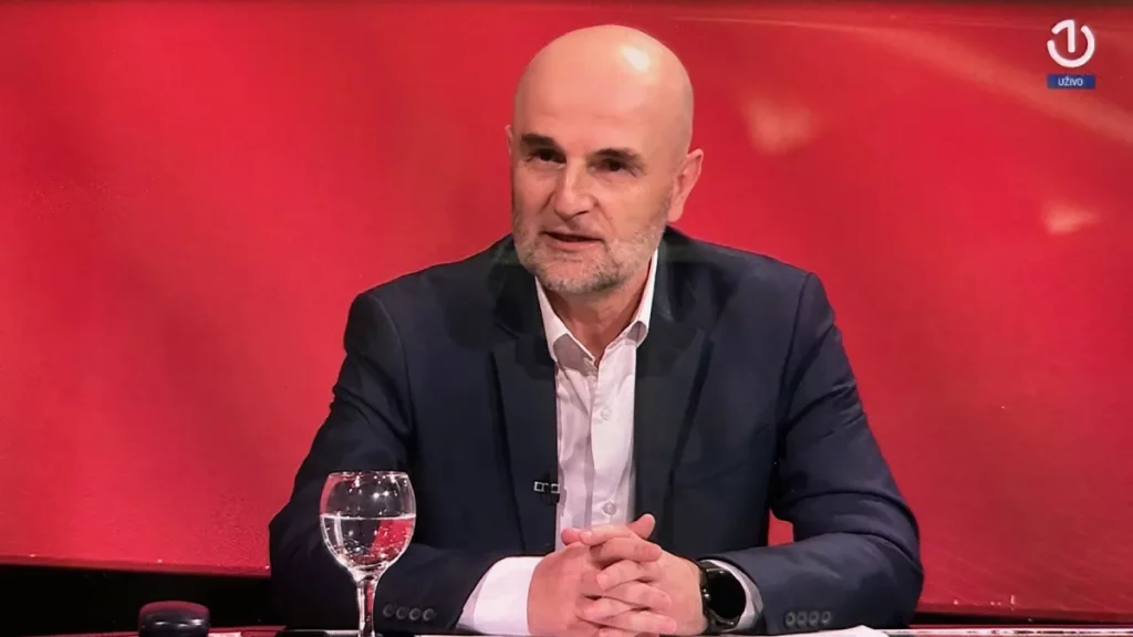 Dogan Barbarezu: Stavi ga bolan nek’ igra, taj momak mora igrati mensur dogan u studiju bht1