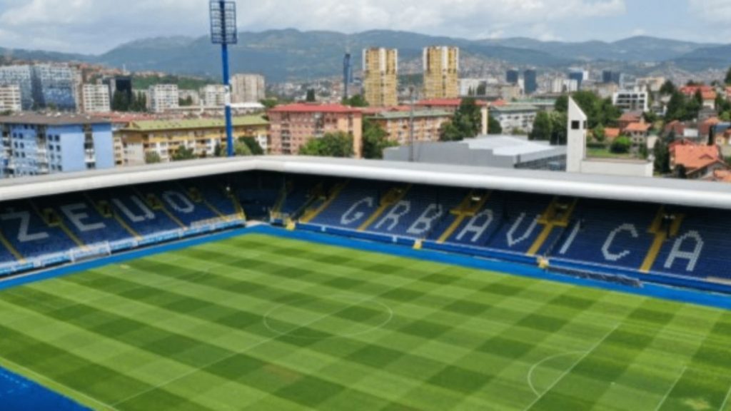 Pokvaren “Retro dan” na Grbavici: Disciplinska komisija kaznila Plave zatvaranjem tribine Grbavica