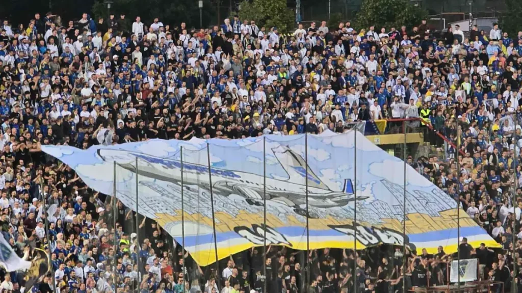 BH Fanaticosi poslali moćnu poruku Zmajevima pred Mundijal bh fanaticosi na kosevu bih makedonija