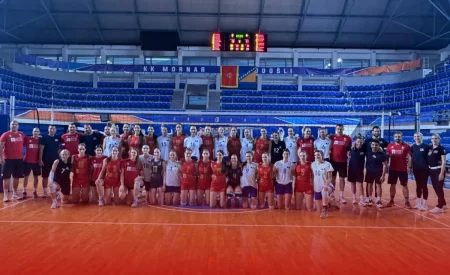 Zajednička fotografija odbojkašica CG i BiH