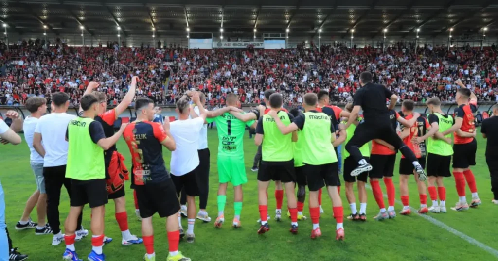 Čelik proslavio titulu pred krcatim tribinama, na ostalim terenima kamerna atmosfera Proslava titule