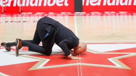 Obradović ljubi grb Crvene zvezde