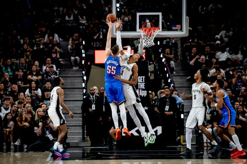 San Antonio razbio Oklahomu i vratio dramu u finale Zapada (VIDEO) Mamuze izjednačile u finalu Zapada