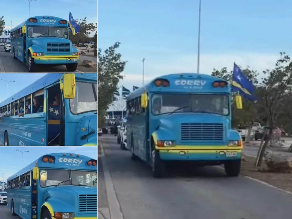 Umjesto luksuza i protokola: Curacao na Mundijal ispraćen u starinskom autobusu! (VIDEO) Autobus u kojem su se našli reprezentativci