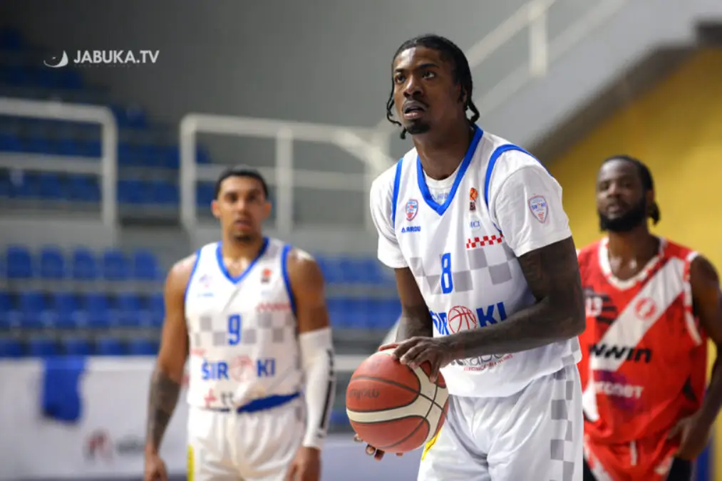 Jaylen Mccreary u dresu Širokog