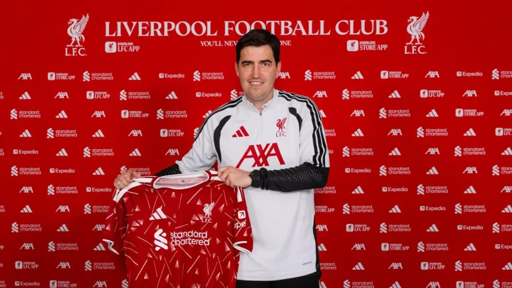 Andoni Iraola na predstavljanju u novom klubu