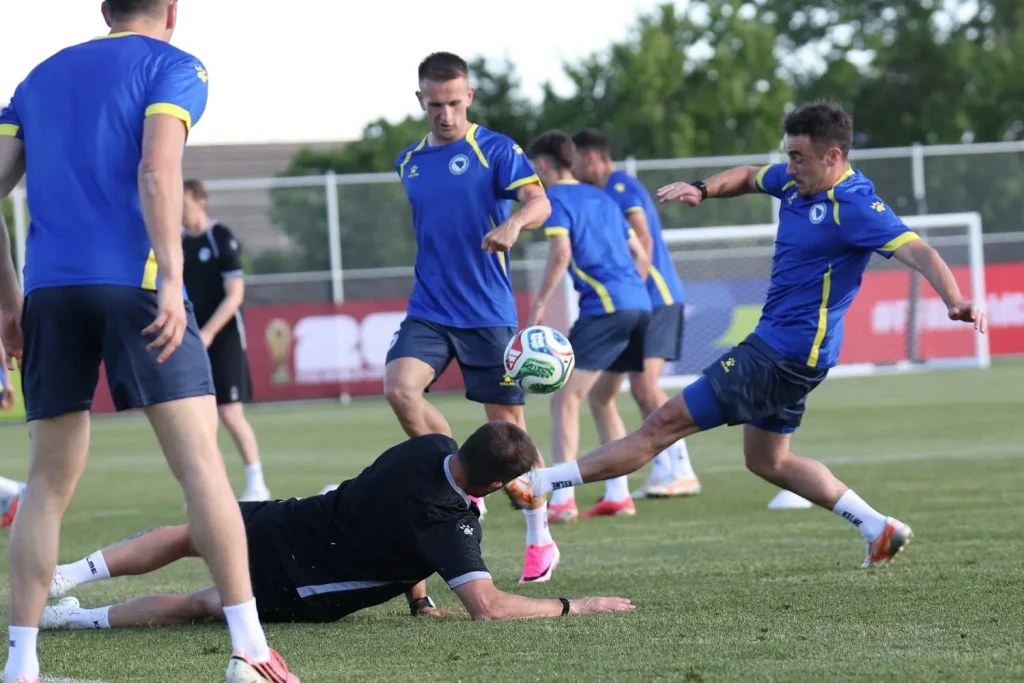 Barbarez i stručni štab na Mundijalu u posebnom izdanju: Reprezentacija BiH dobila novog partnera Reprezentacija BiH