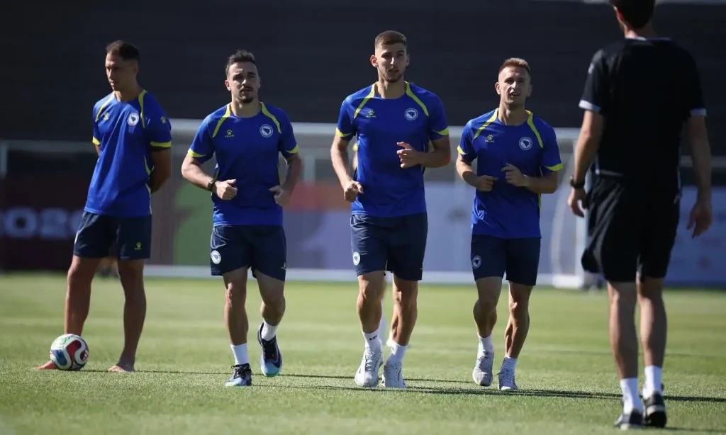 Reprezentacija BiH počela pripreme za Švicarsku, Haris Tabaković konačno se priključio treninzima trening reprezentacije bih na torontu