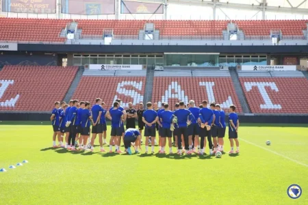 Zmajevi trenirali na America First Fieldu pred meč decenije (FOTO) Zmajevi na America First Field – RSL stadionu