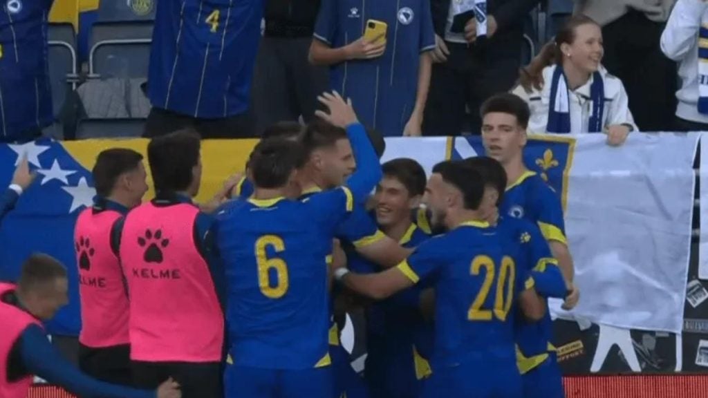 Matej Deket oborio rekord Kerima Alajbegovića (VIDEO) Deket slavi postignuti gol zajedno sa svojim saigračima